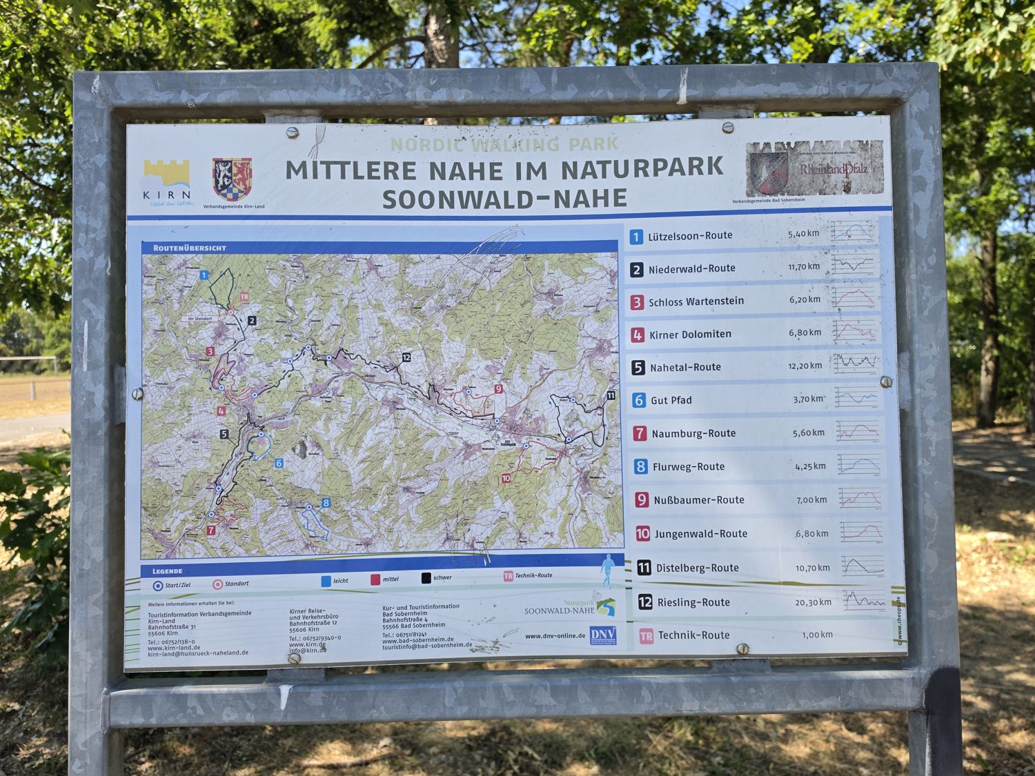 Übersichtstafel Nordic Walking Park Mittlere Nahe mit Karte und zwölf Routen