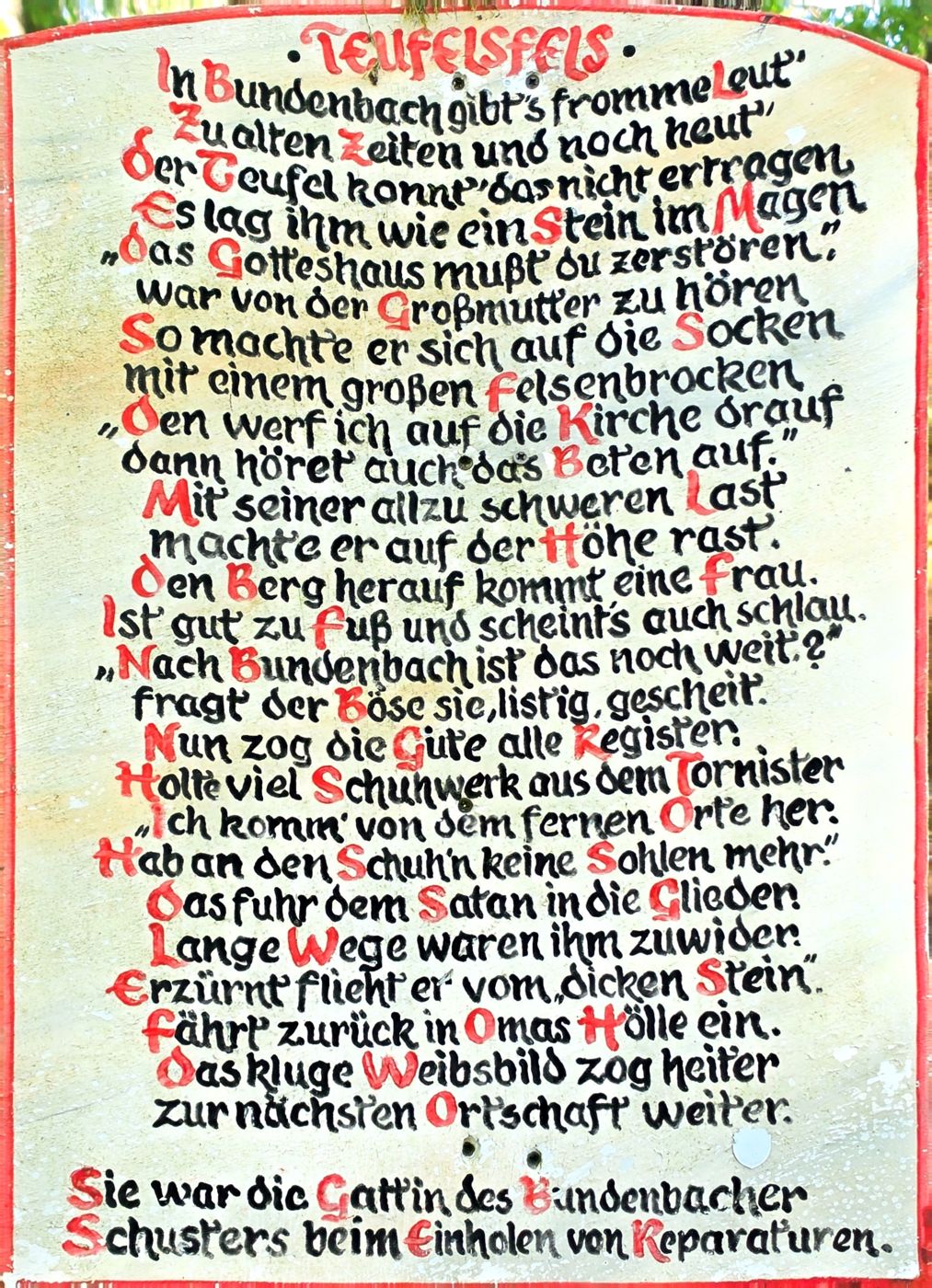 Handgemalte Tafel mit dem Sagengedicht vom Teufelsfels in roter und schwarzer Fraktur